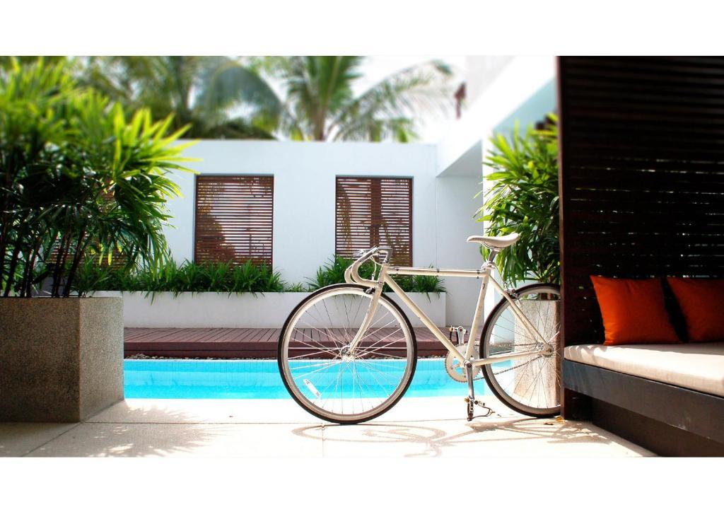 Phuket Bike Resort Bang Tao-stranden Rom bilde